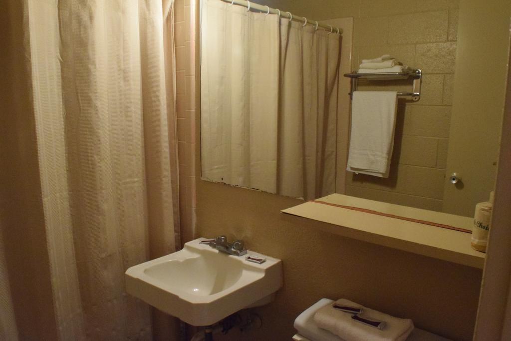 Imperial Motel Odessa Phòng bức ảnh